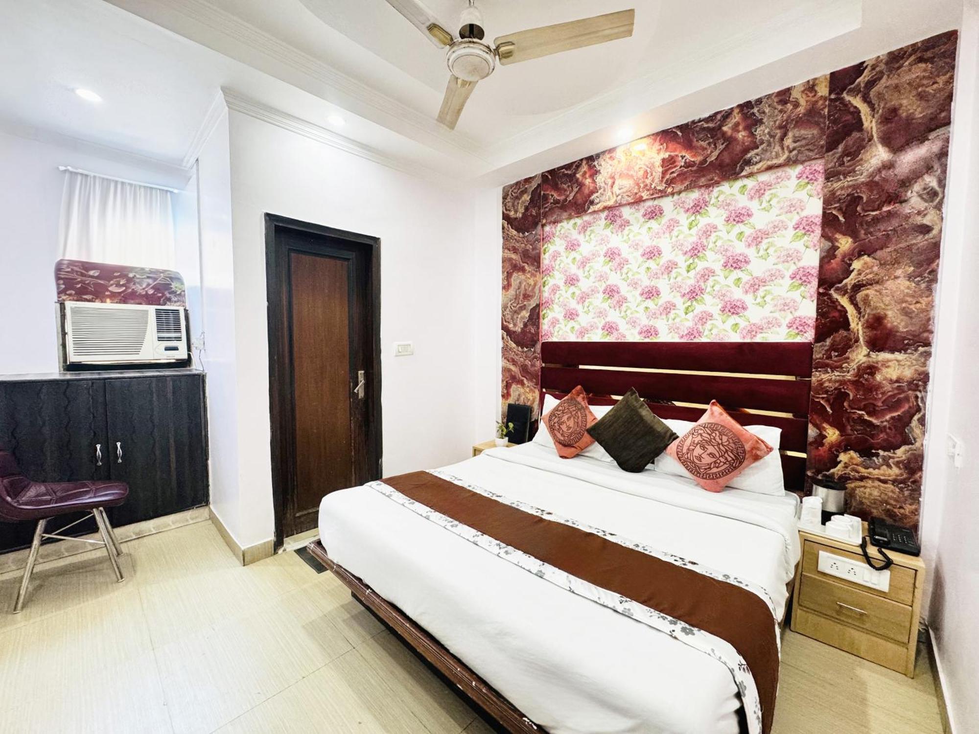 Hotel Jai Balaji, Paharganj, New Delhi Railway Station エクステリア 写真