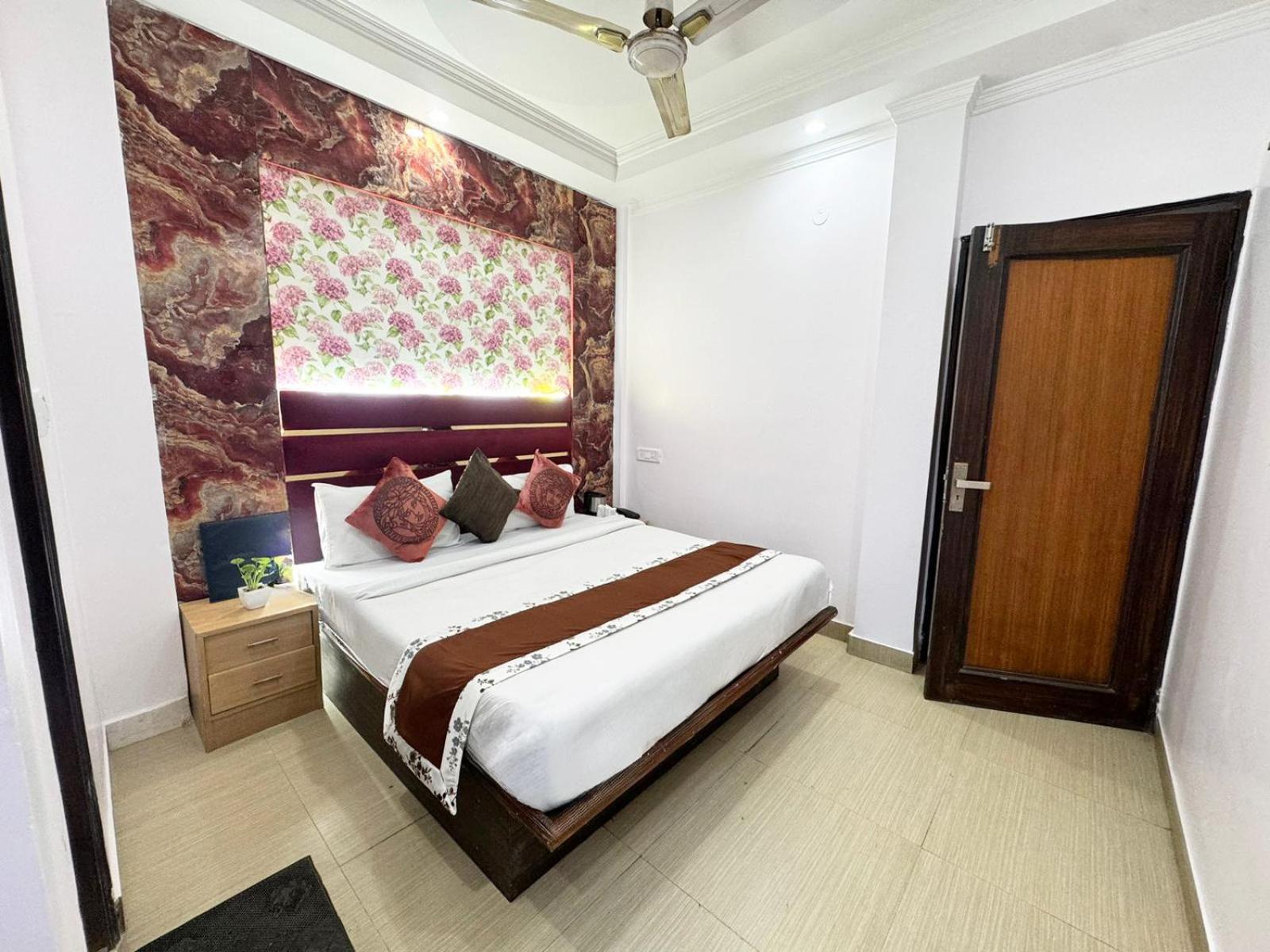 Hotel Jai Balaji, Paharganj, New Delhi Railway Station エクステリア 写真