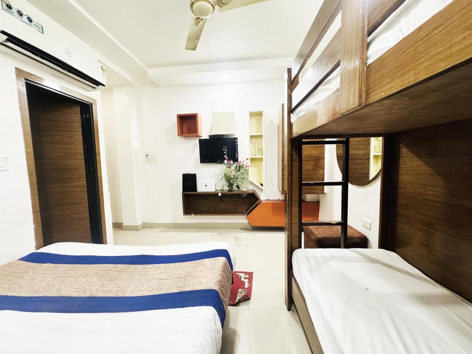 Hotel Jai Balaji, Paharganj, New Delhi Railway Station エクステリア 写真
