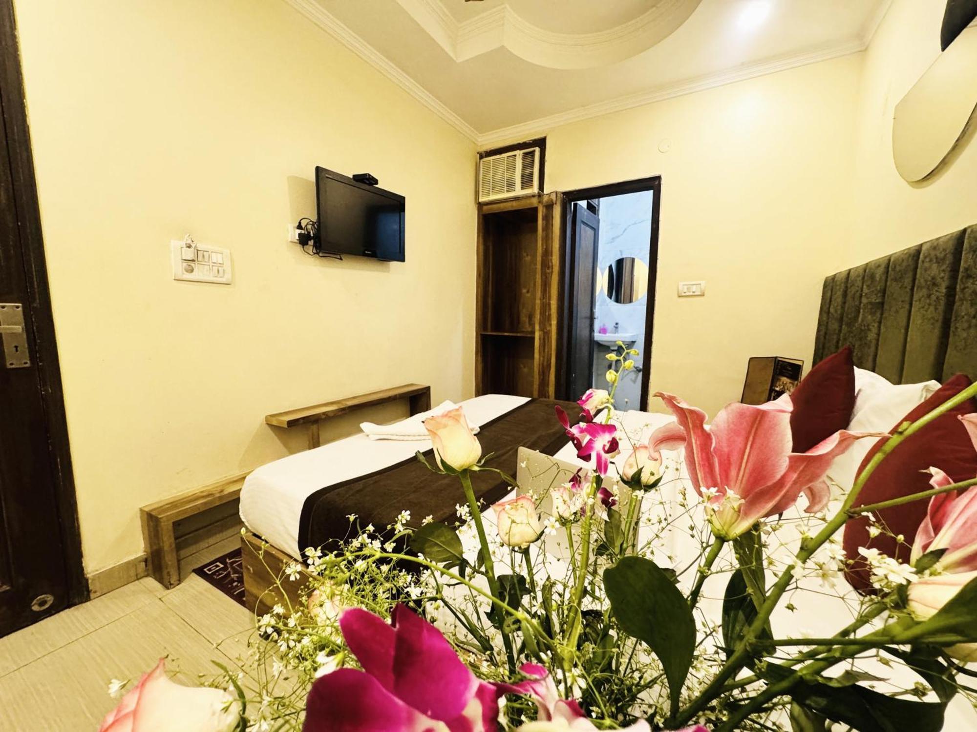 Hotel Jai Balaji, Paharganj, New Delhi Railway Station エクステリア 写真