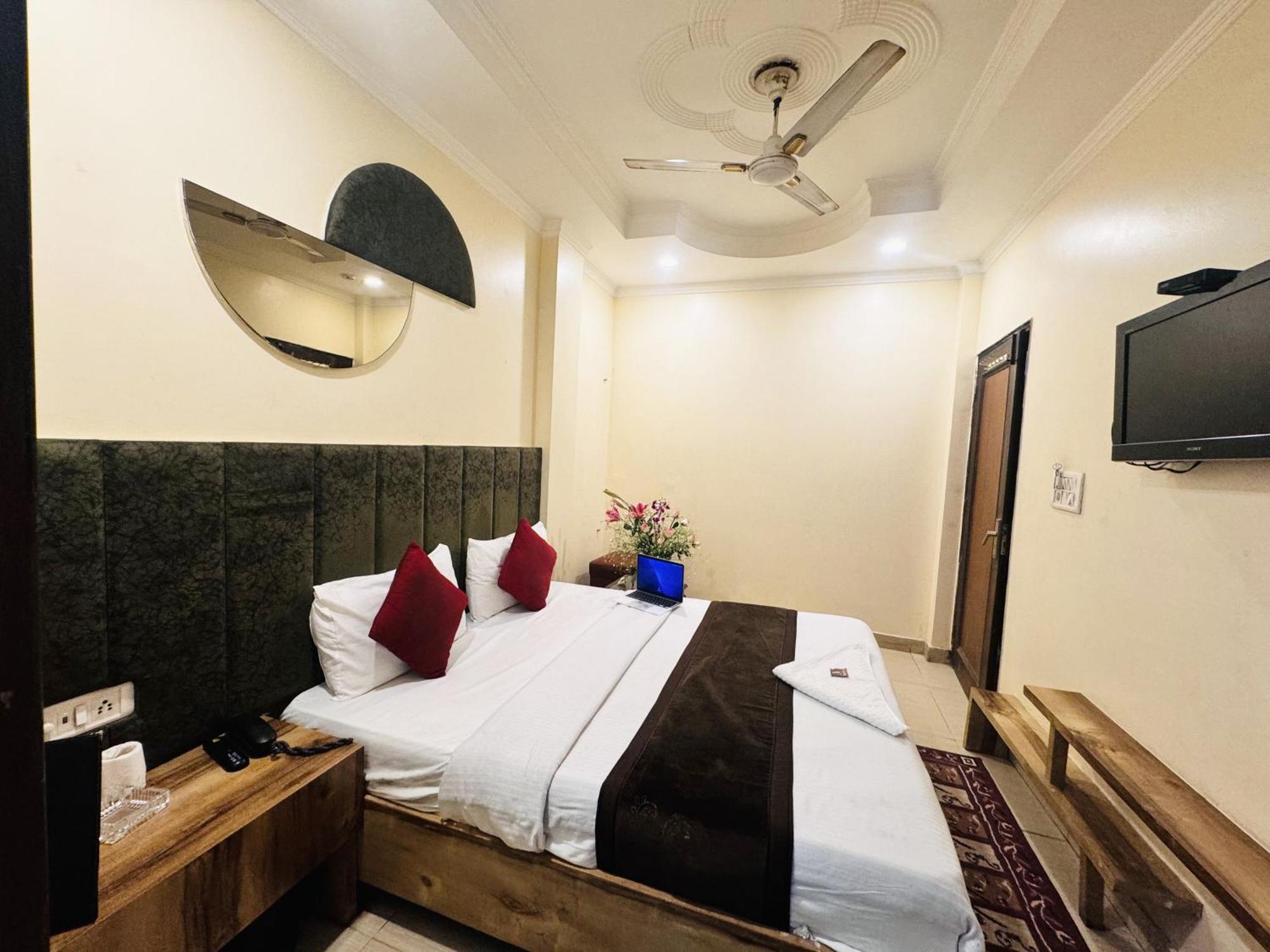 Hotel Jai Balaji, Paharganj, New Delhi Railway Station エクステリア 写真