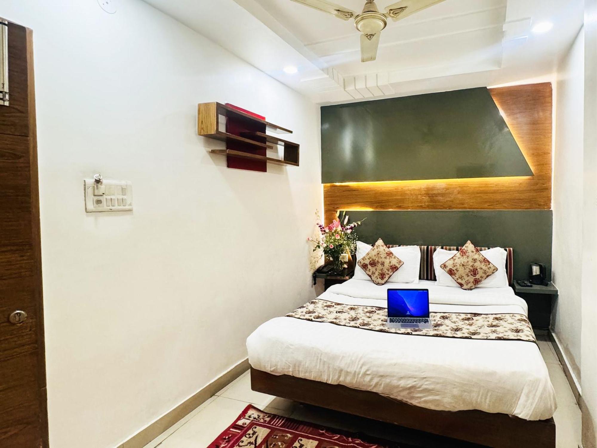 Hotel Jai Balaji, Paharganj, New Delhi Railway Station エクステリア 写真